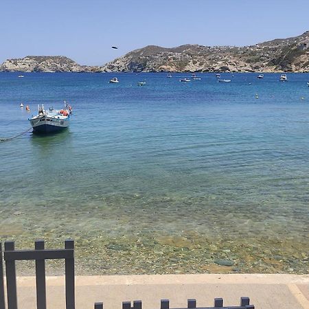 Komissa΄S Beach House Agia Pelagia  Esterno foto