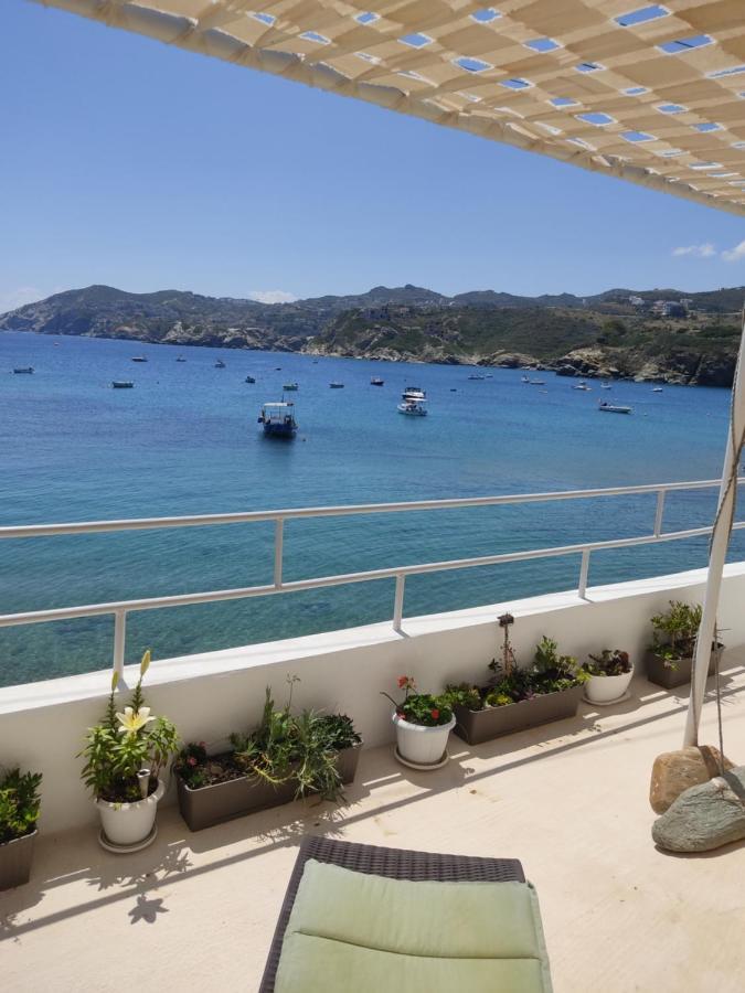 Komissa΄S Beach House Agia Pelagia  Esterno foto