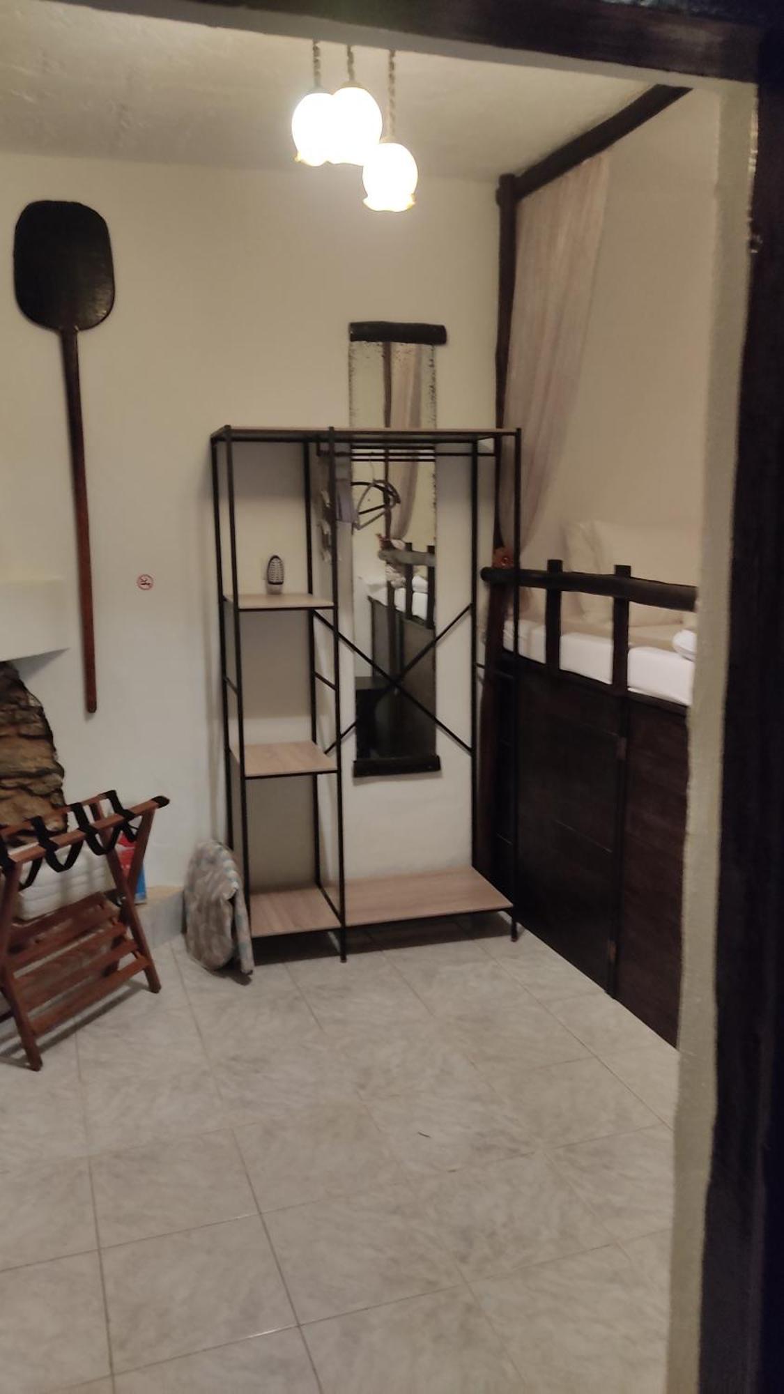 Komissa΄S Beach House Agia Pelagia  Esterno foto