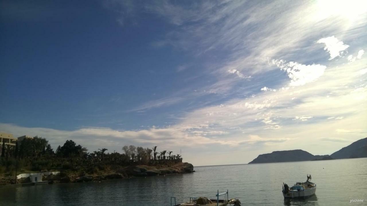 Komissa΄S Beach House Agia Pelagia  Esterno foto