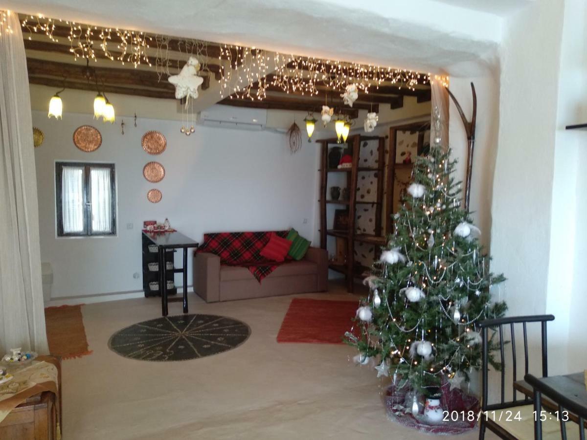 Komissa΄S Beach House Agia Pelagia  Esterno foto