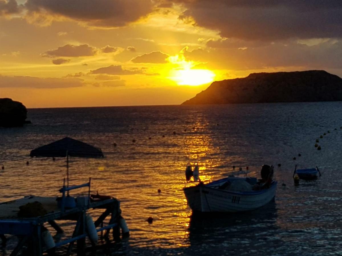 Komissa΄S Beach House Agia Pelagia  Esterno foto
